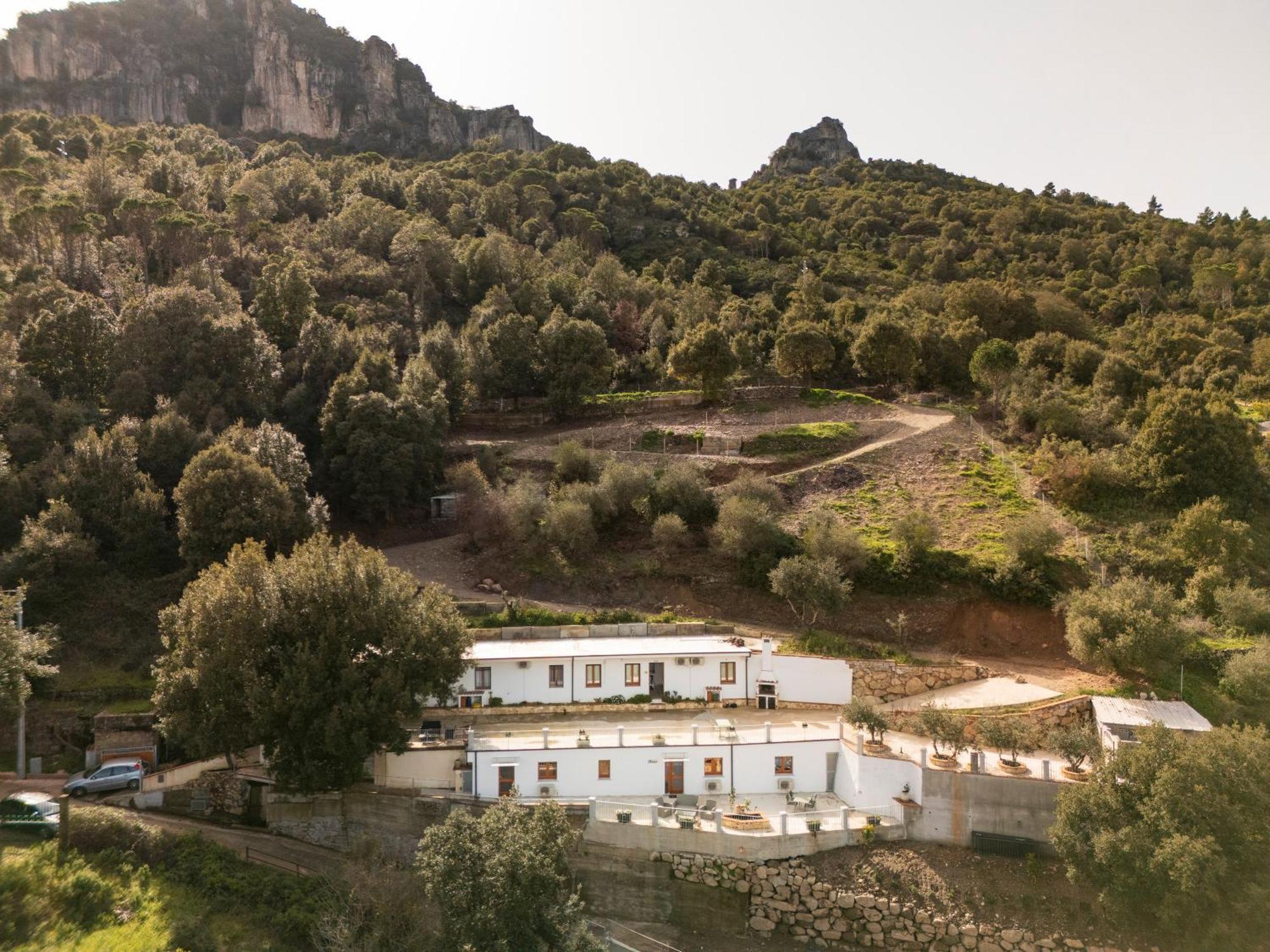 Vila Casa Jerzu S'Essia De Su Santu Exteriér fotografie